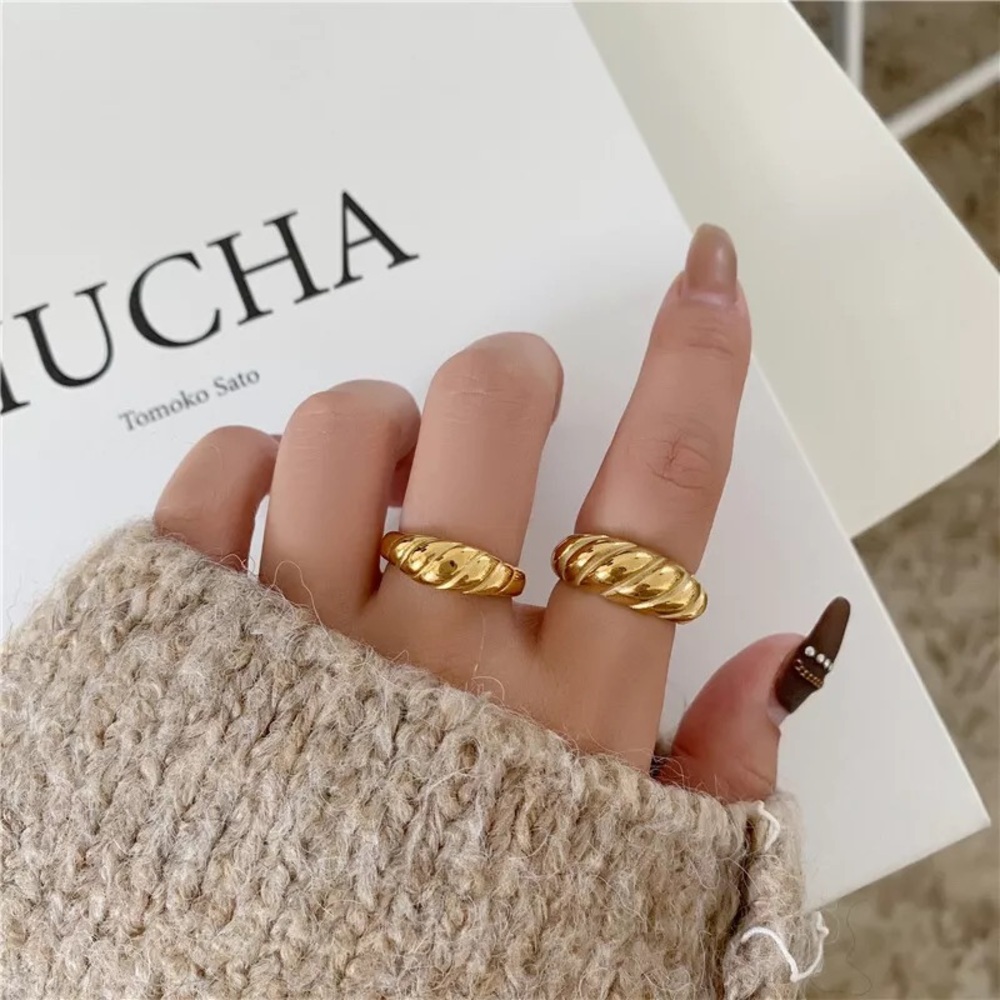 n e w | 14k gold croissant dome ring